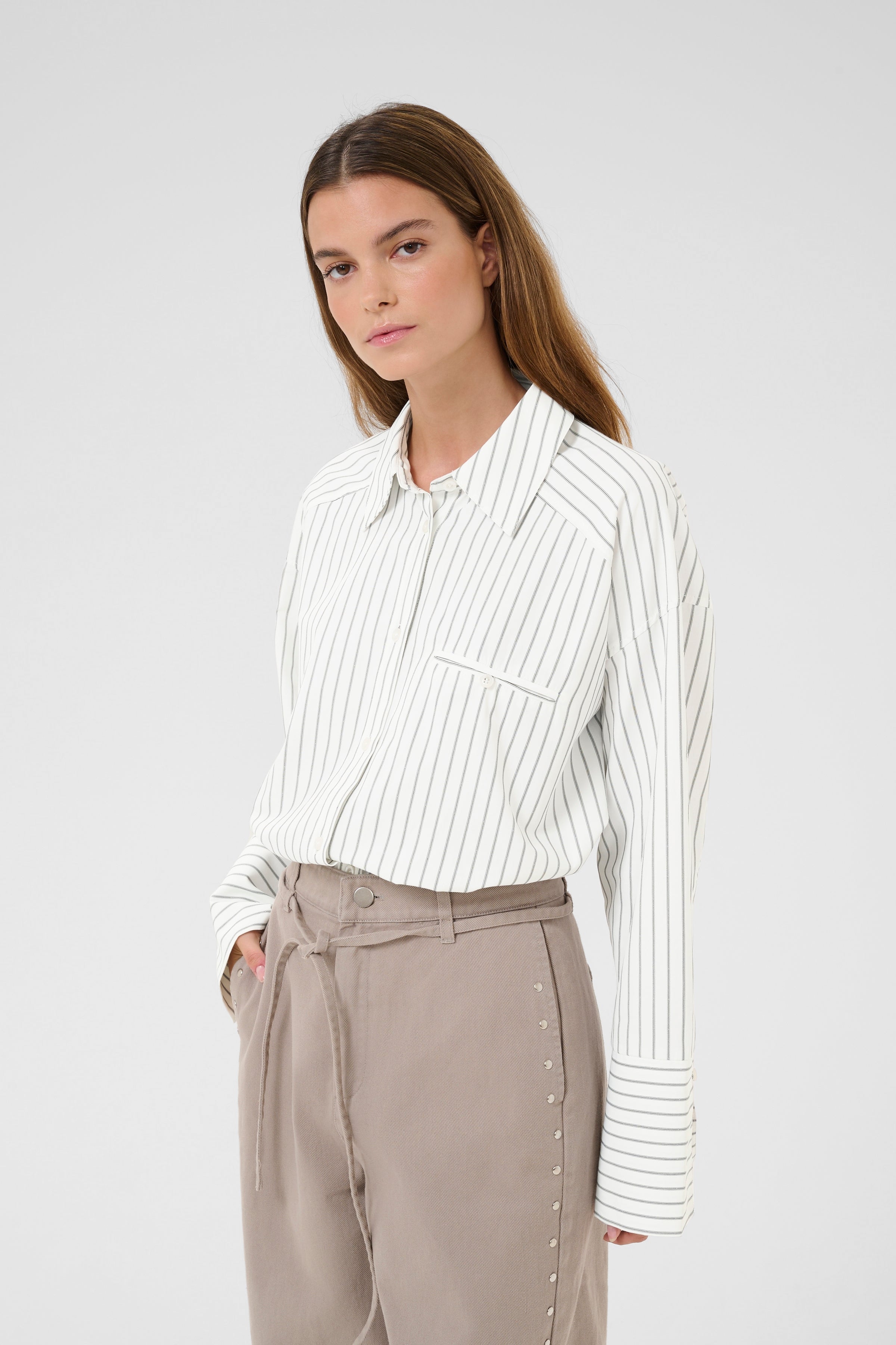 Uda Long Shirt - White