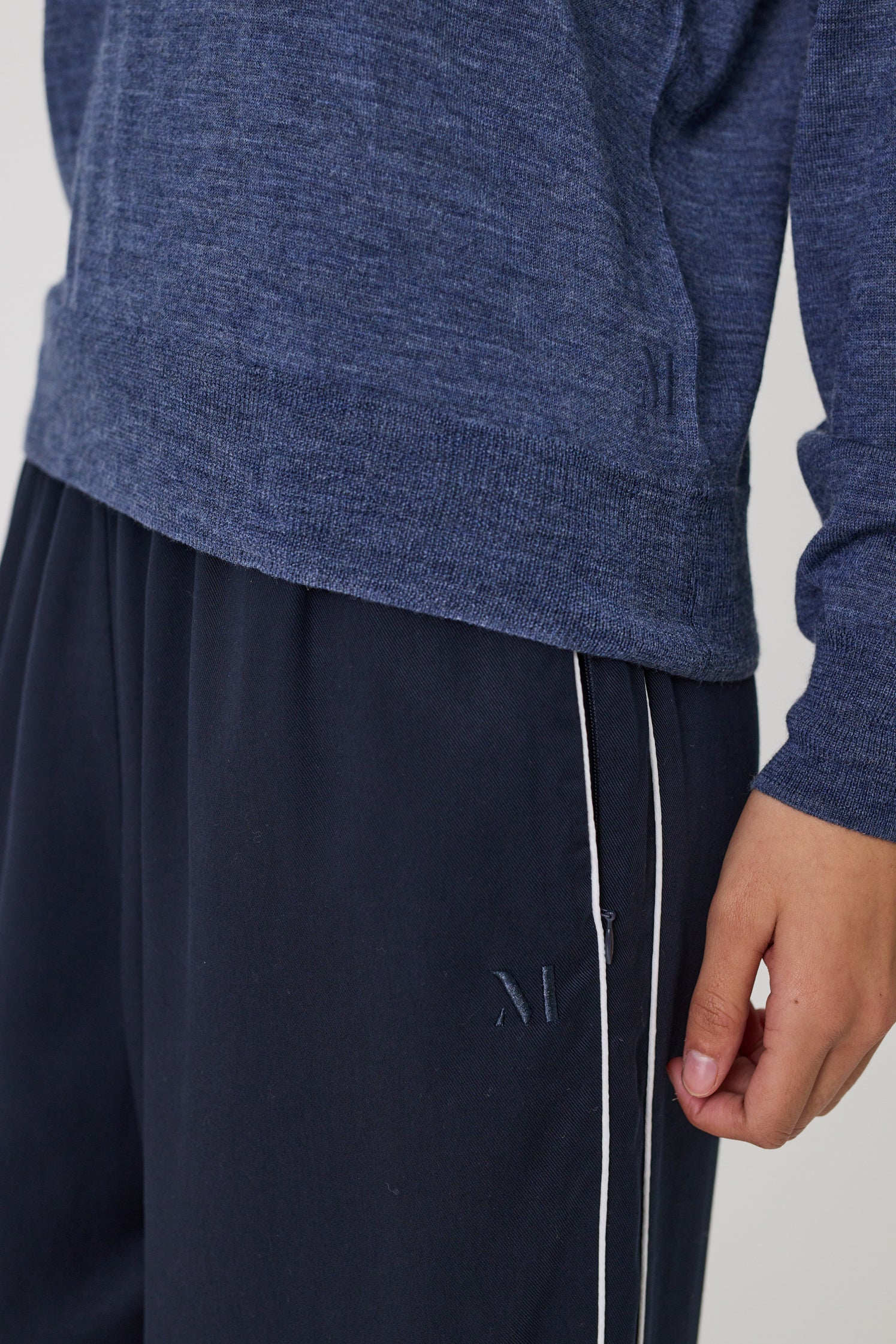 Marlow Alto Merino V-Neck -Space