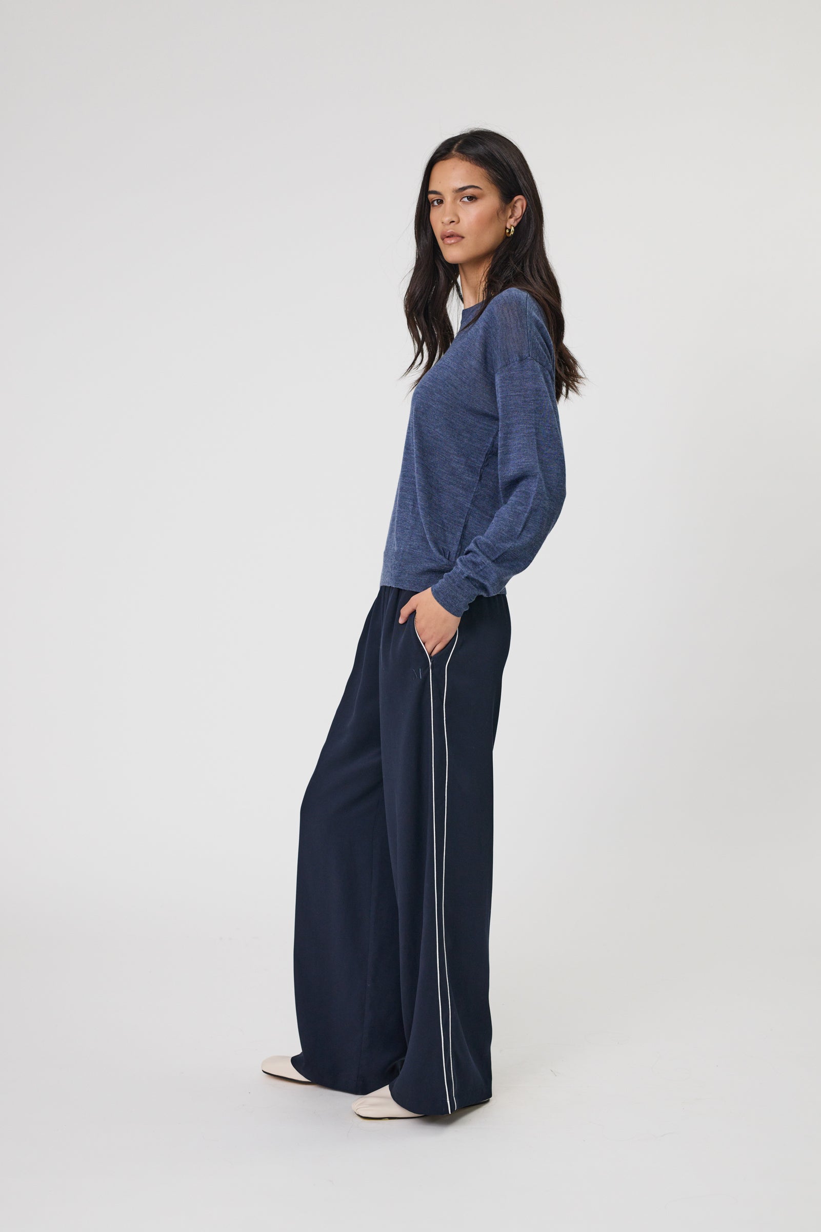Marlow Alto Merino V-Neck -Space