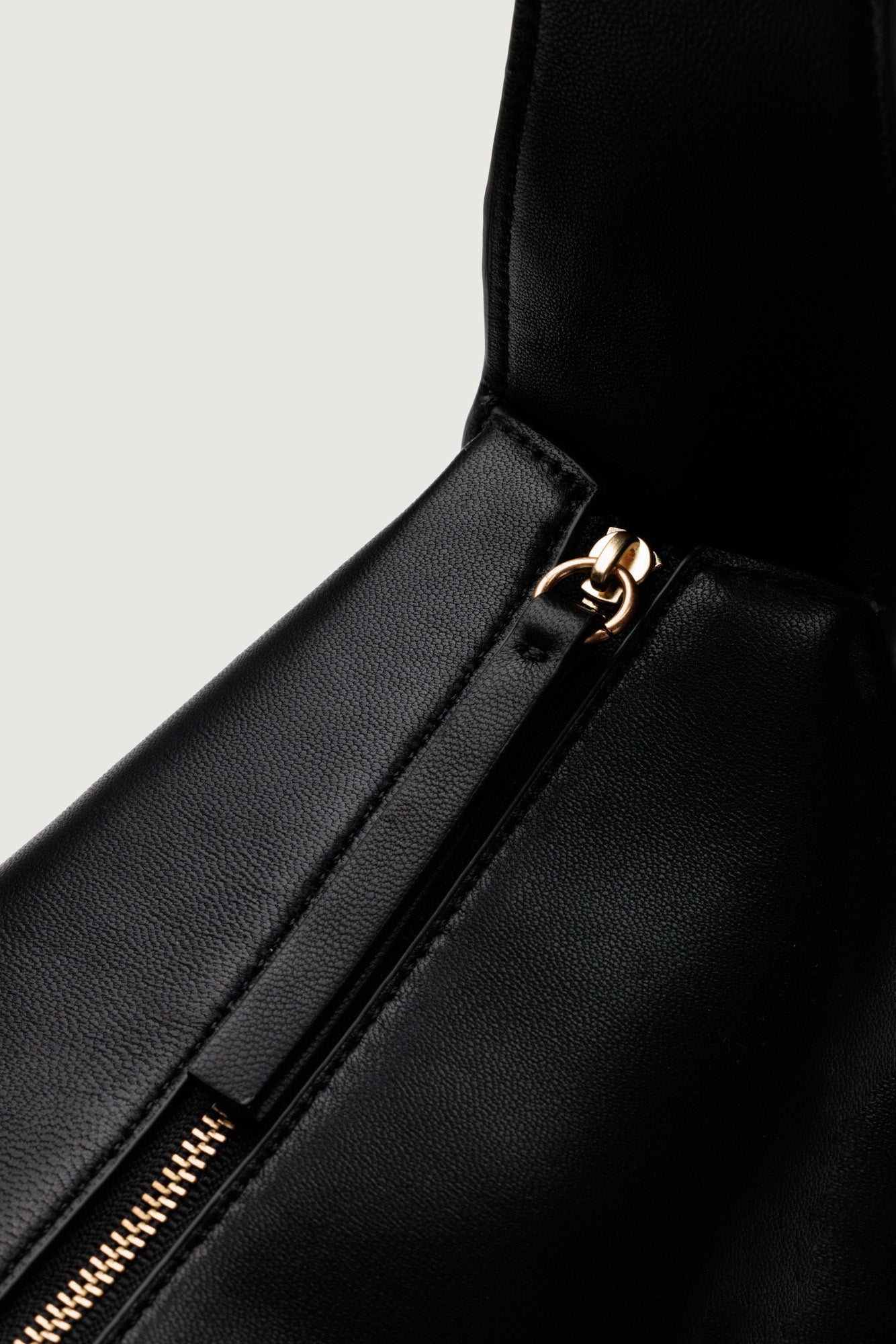 Yu Mei Antonia Bag - Black