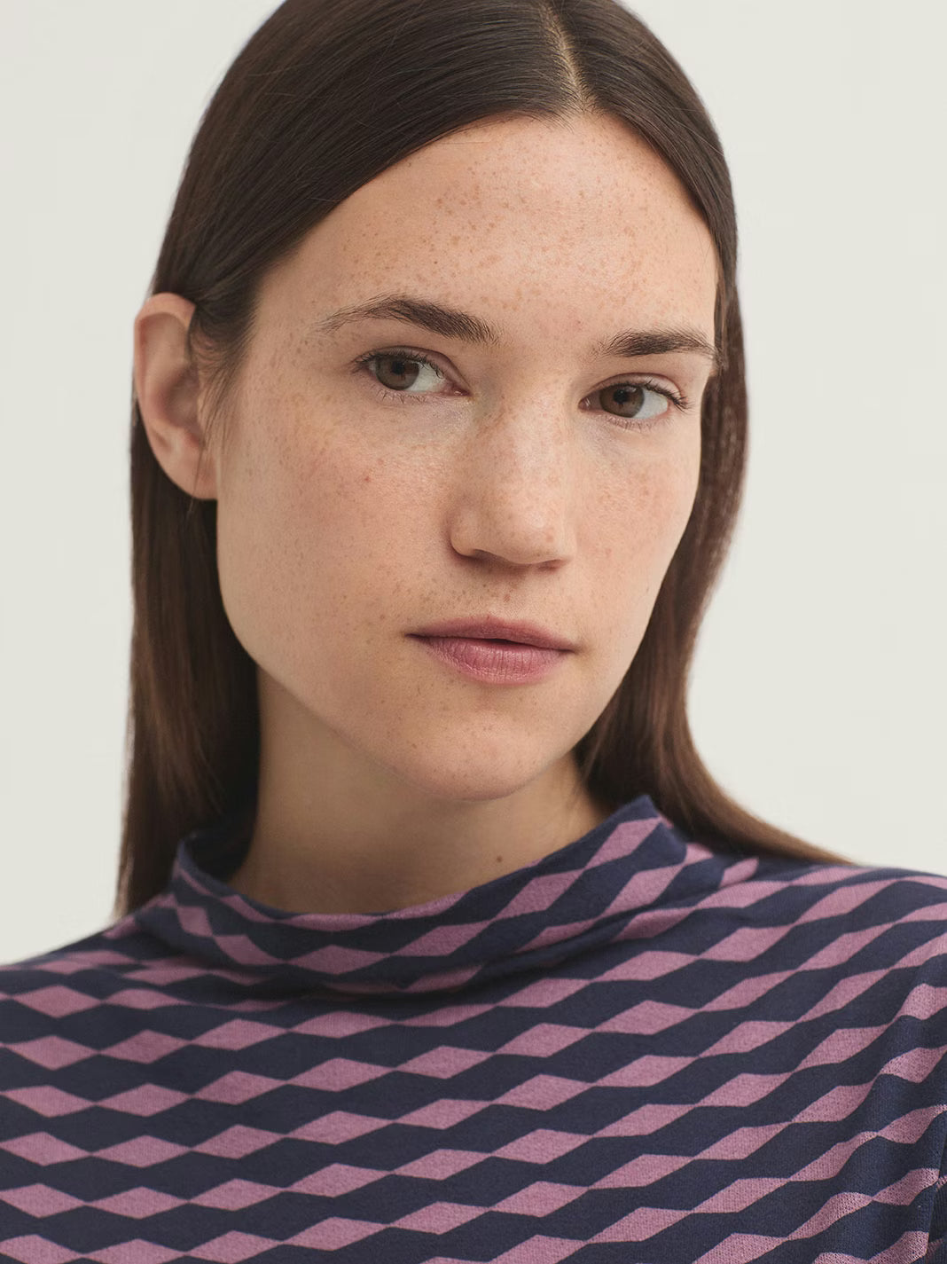 Geometric Diamond Top