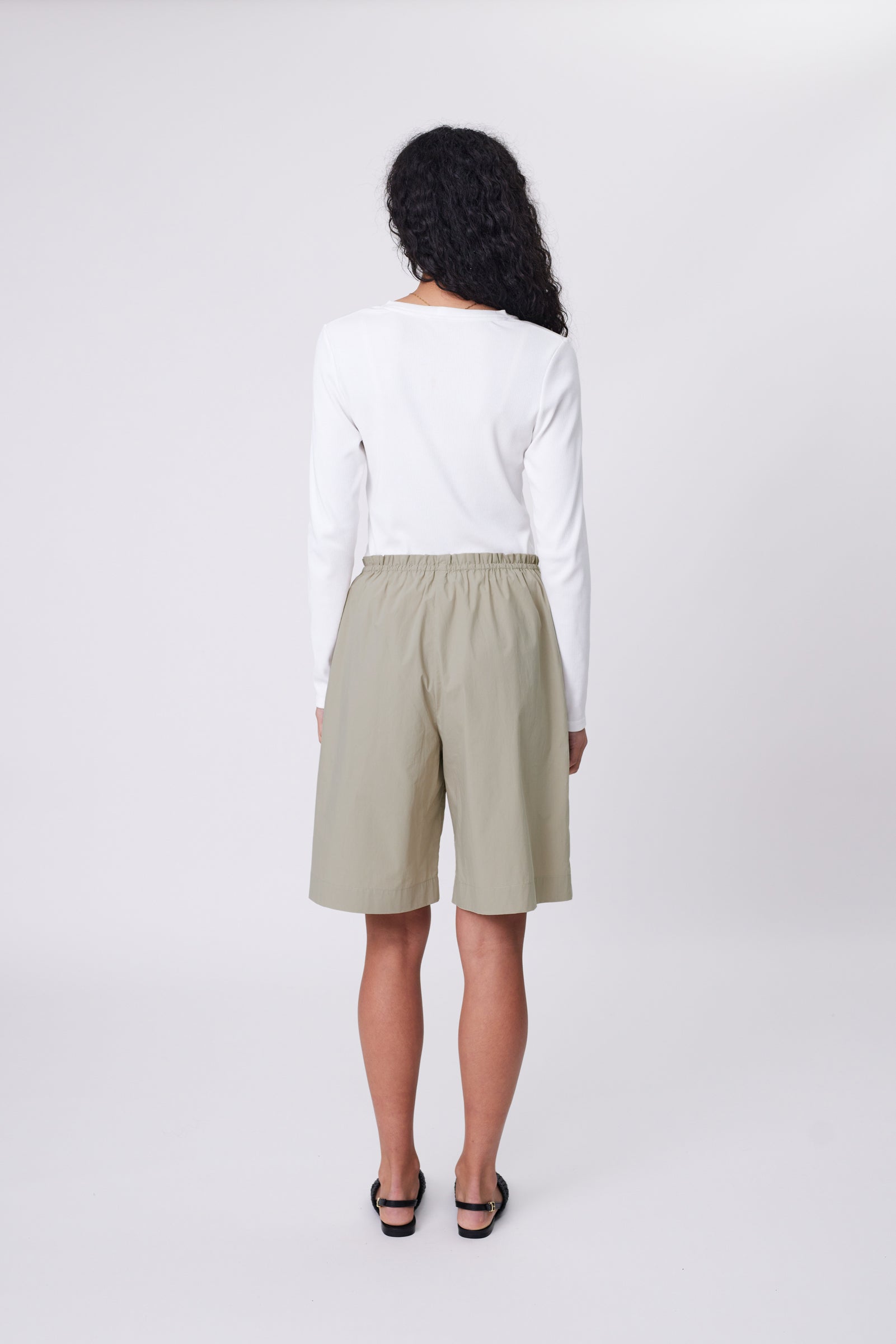 Cascade Longline Short - Hummus