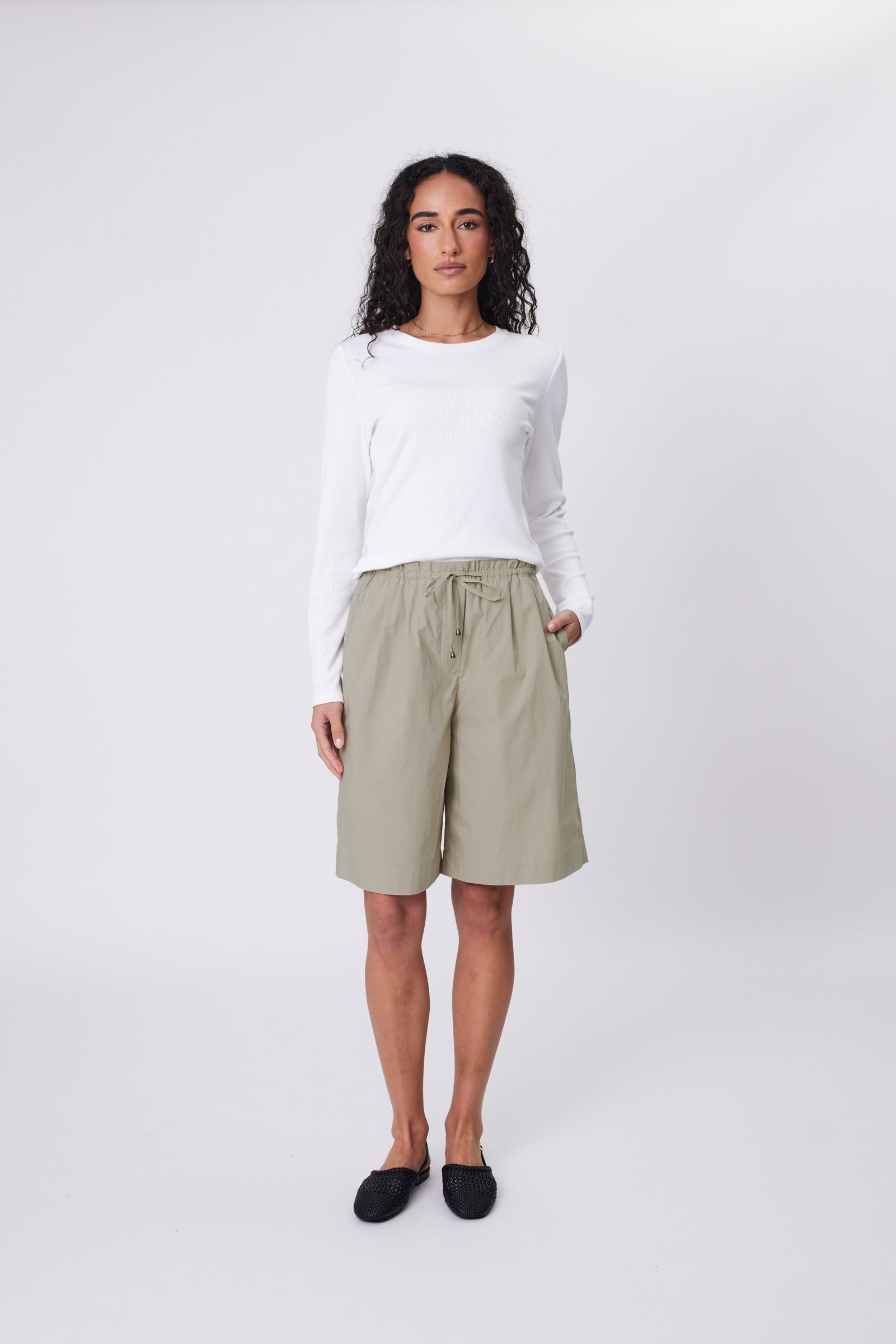 Cascade Longline Short - Hummus