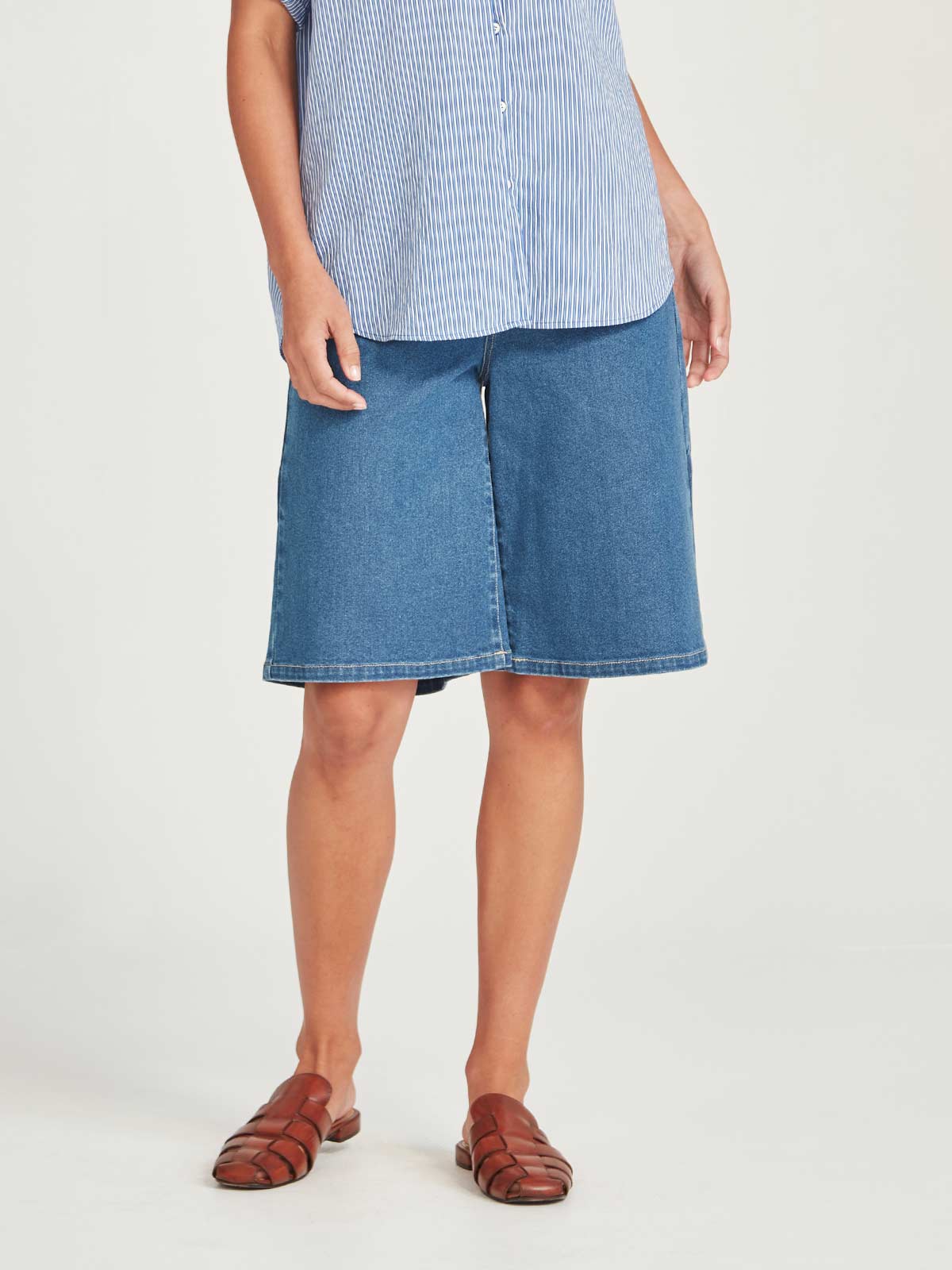 Sills Bethany Denim Short - Mid Wash