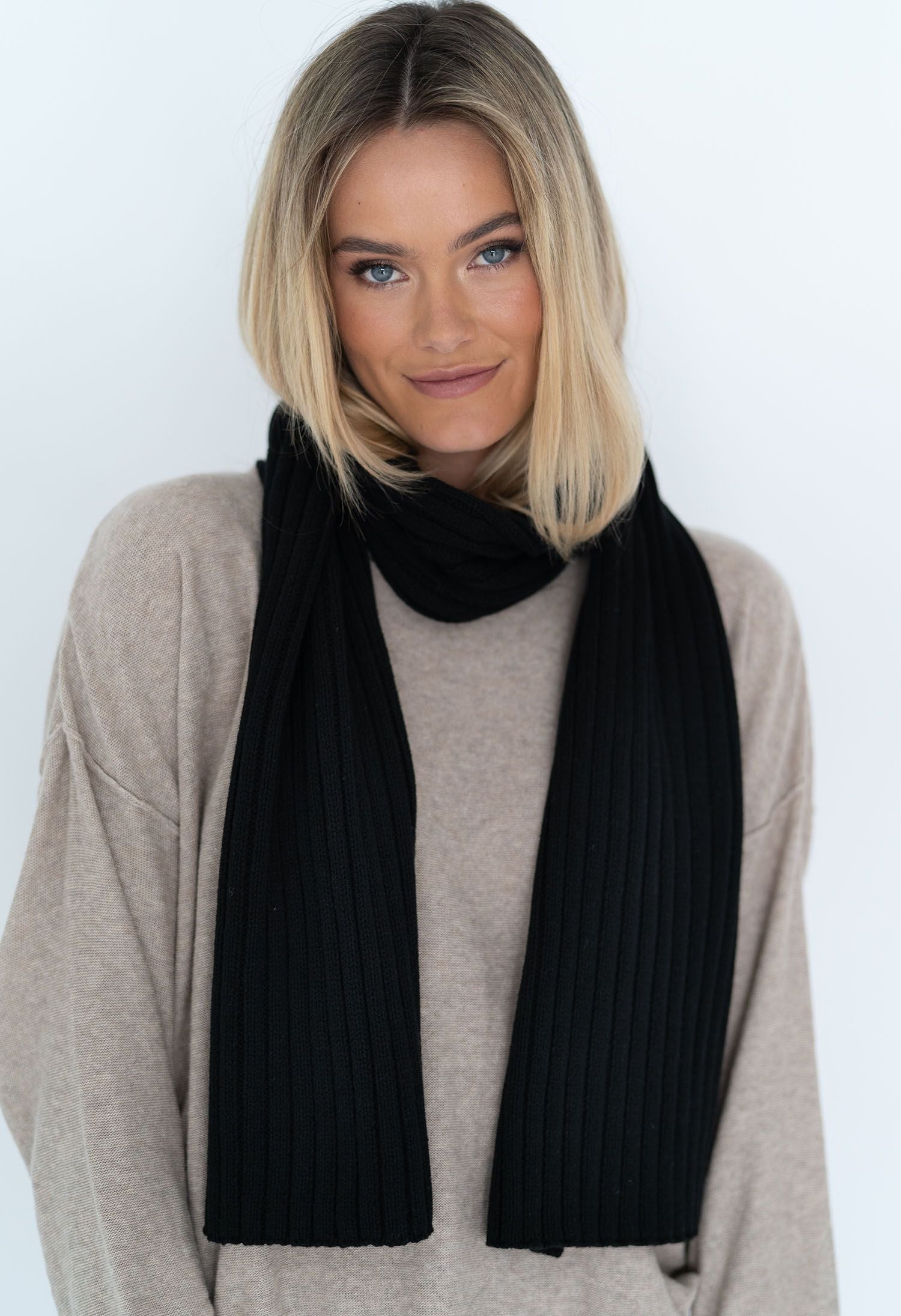 Humidity Cotton Blend Heavy Ribbed Scarf
