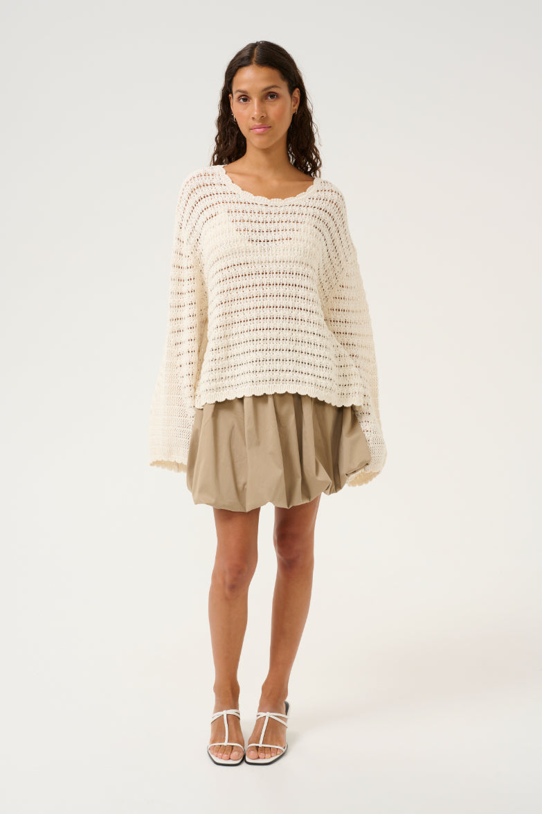 Venus Pullover - White