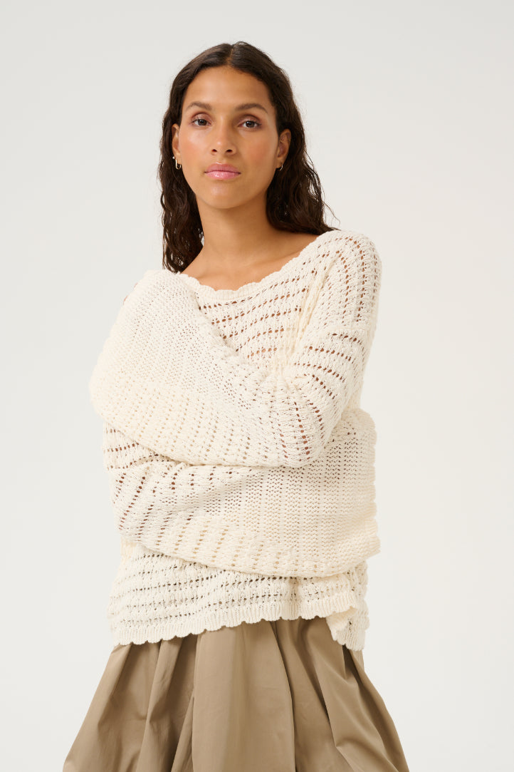 Venus Pullover - White
