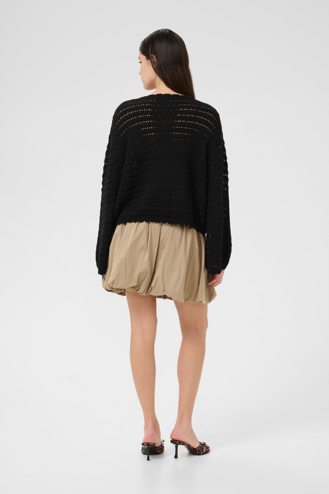 Venus Pullover - Black