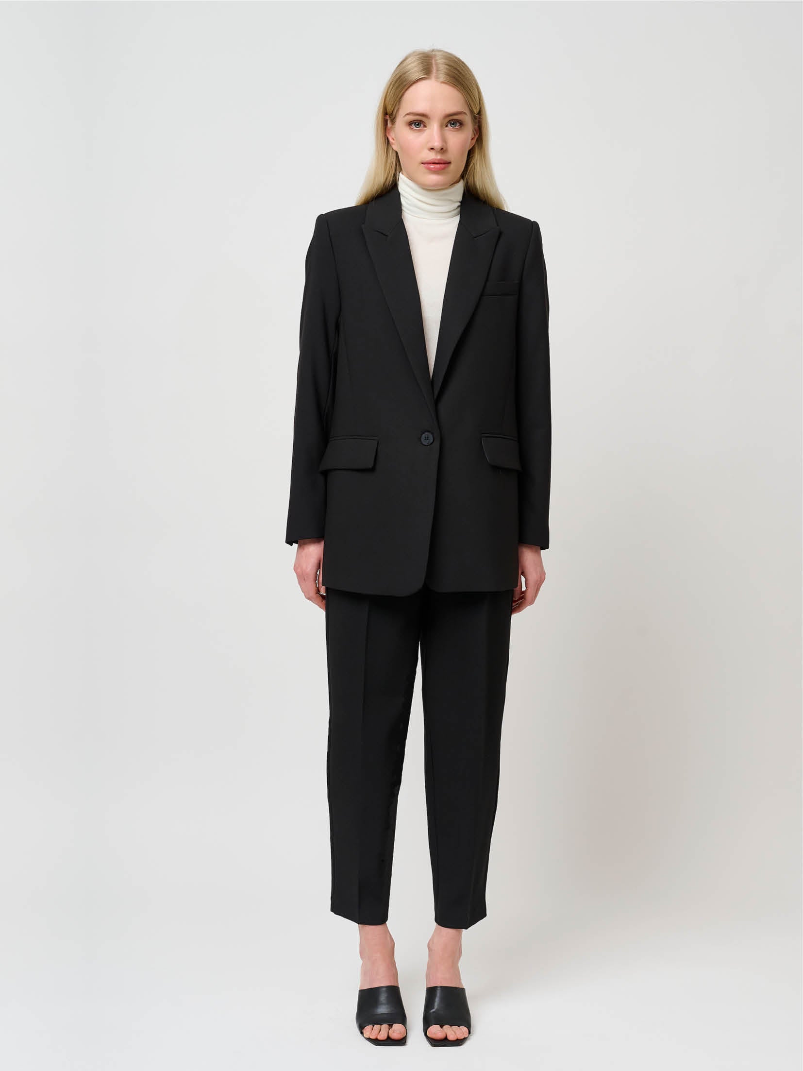 Bruuns Bazaar Frida Blazer - Black