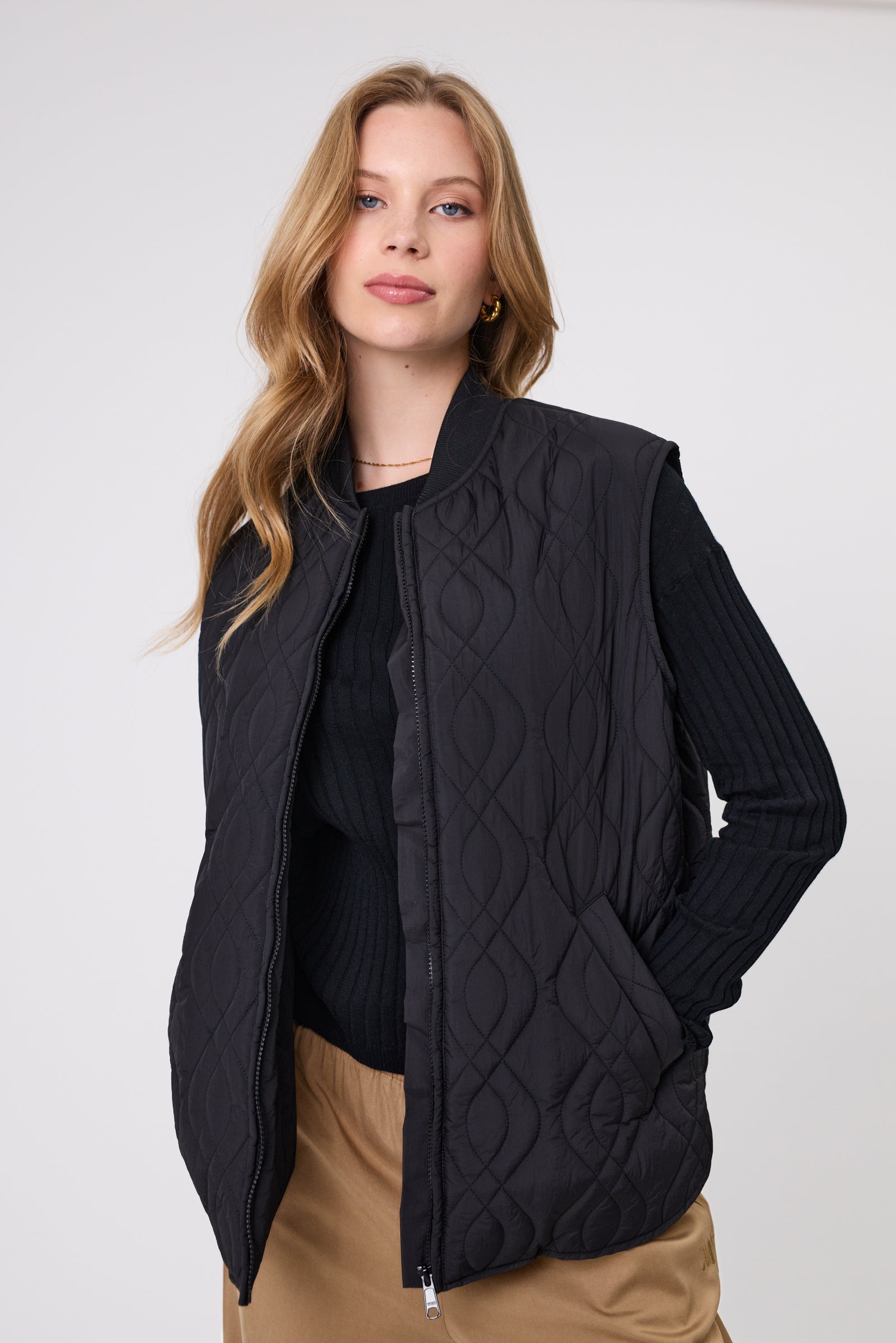 Marlow Colorado Quilted Vest - Black