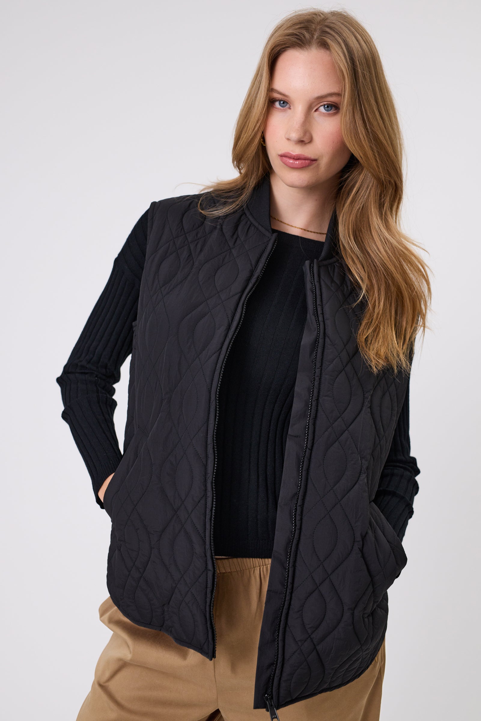 Marlow Colorado Quilted Vest - Black