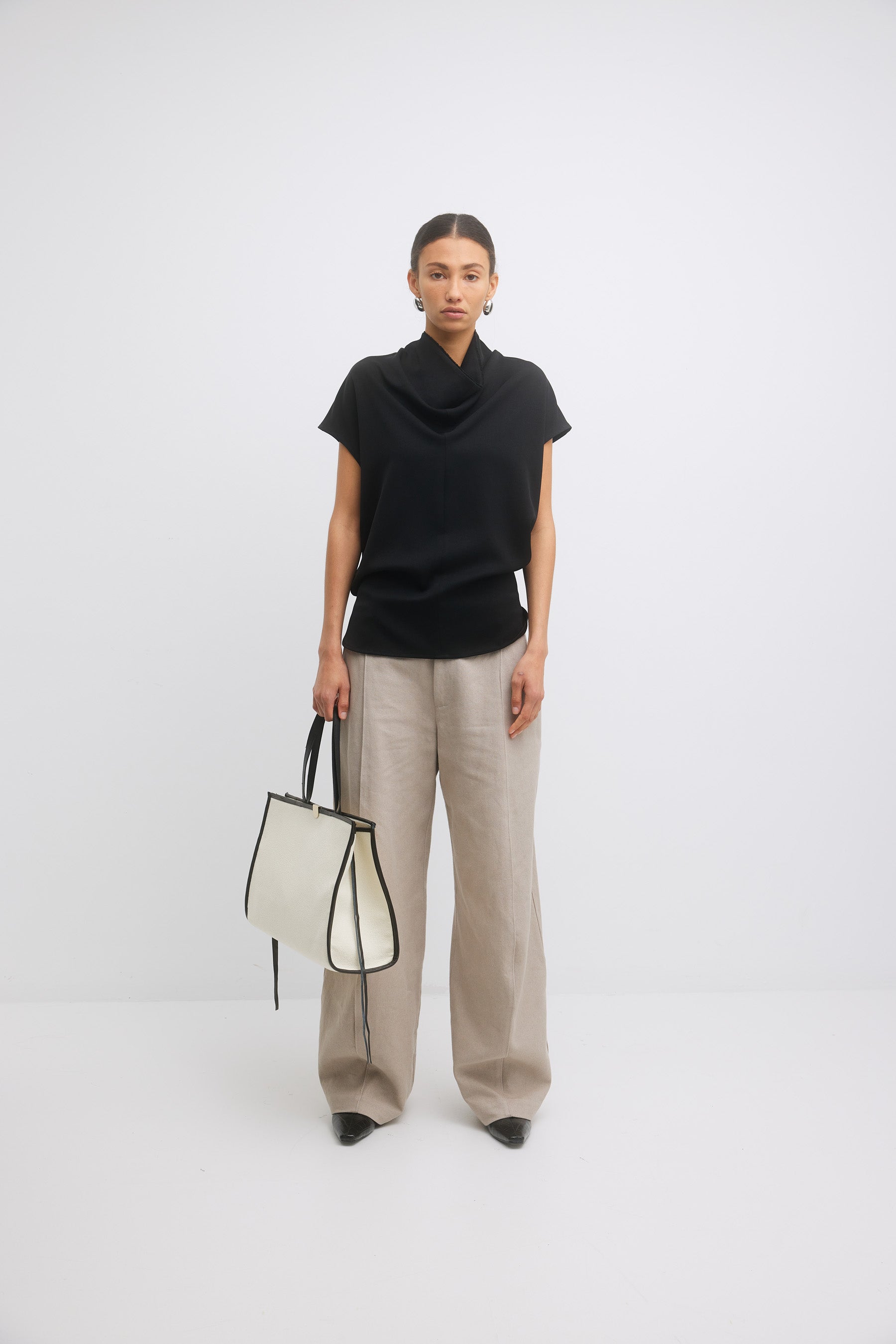 Gregory Ruffus Top - Black