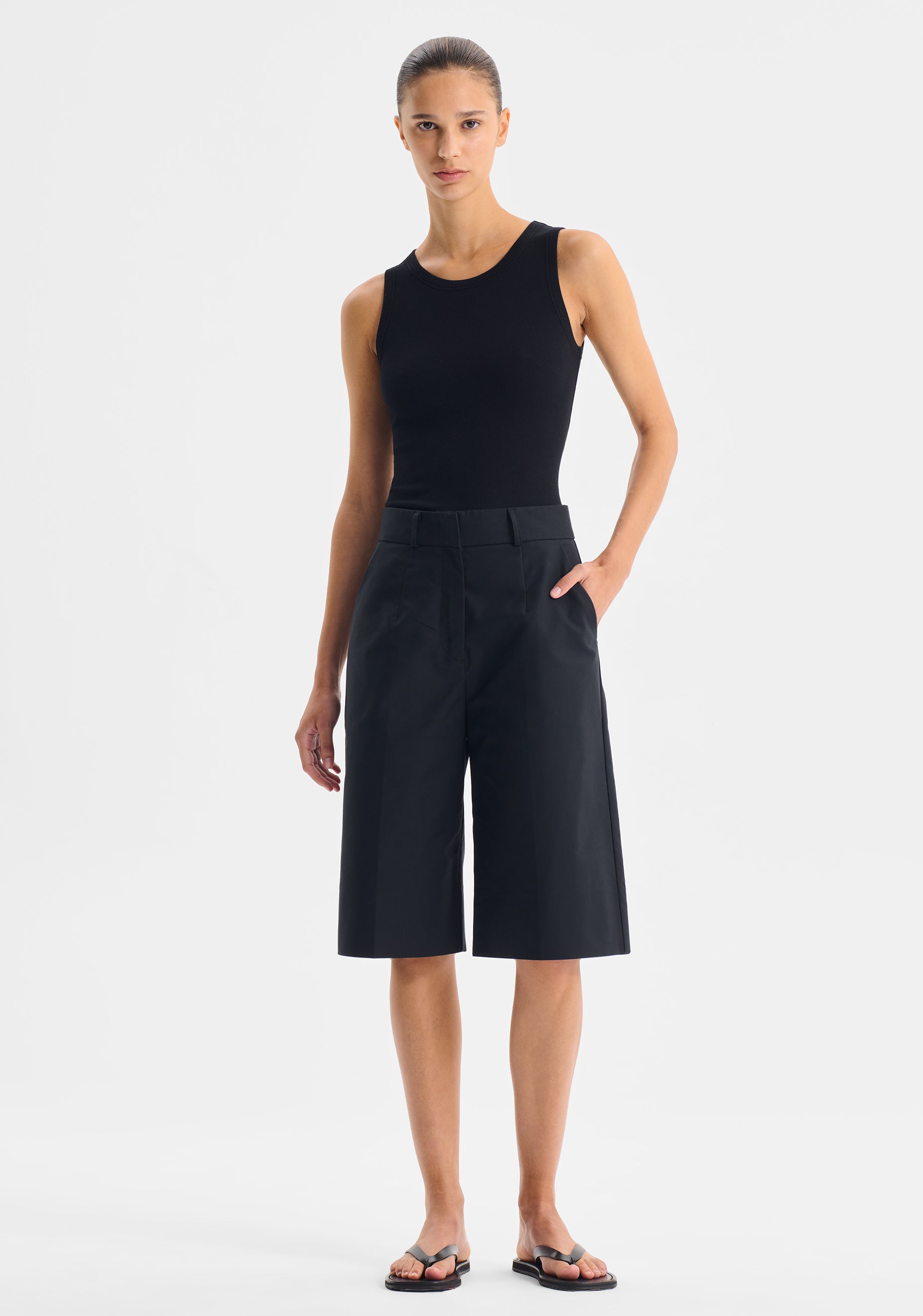 Morrison Elliot Bermuda Short - Black