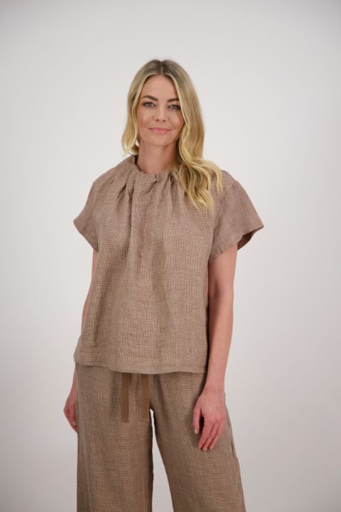 Briarwood Pip Top - Camel