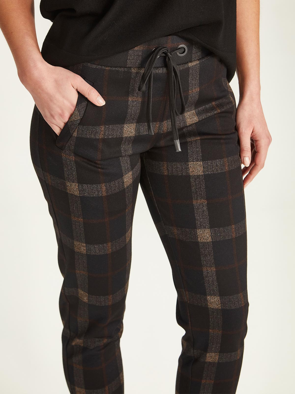 Sills Ko Check Jogger - Black Check