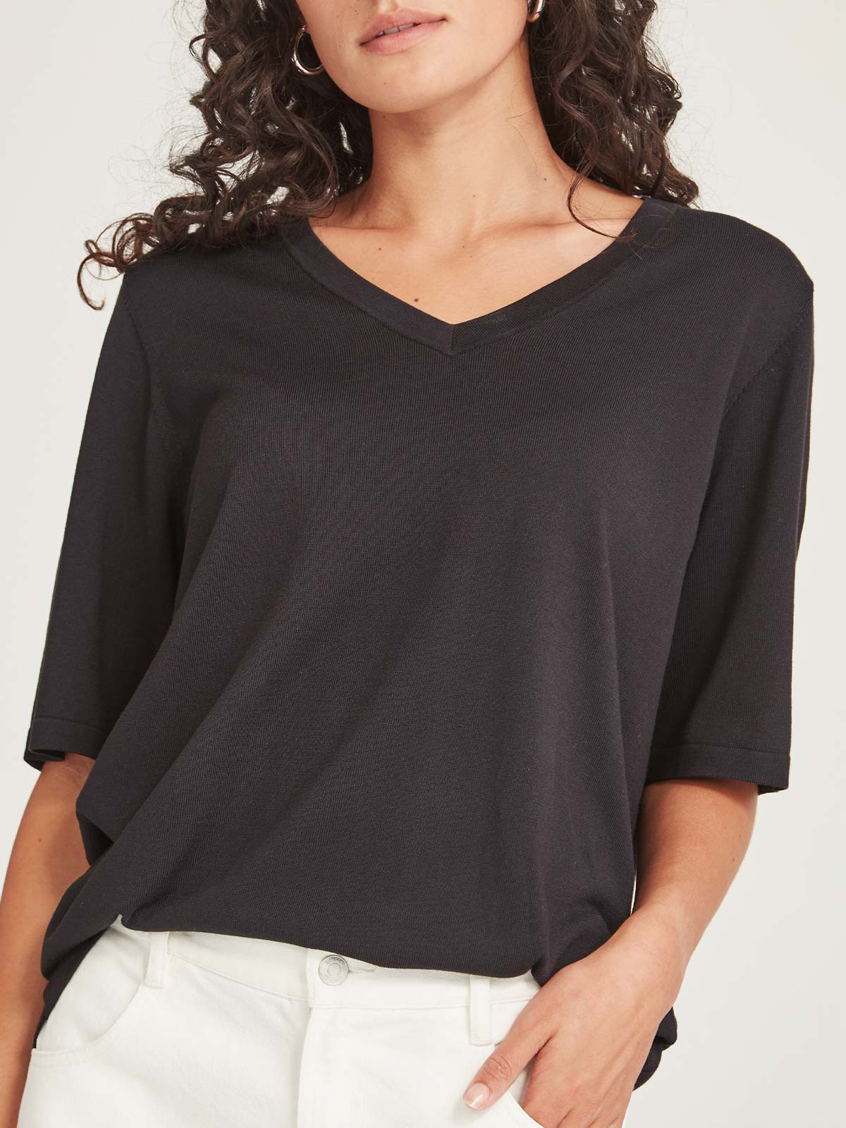 Sills Vera V-Knit Tee - Black