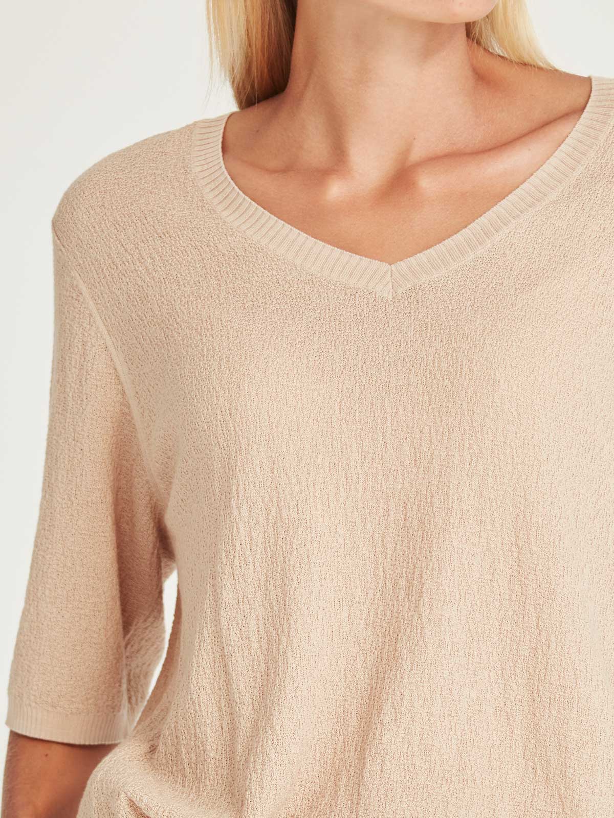 Vera Boucle V-Neck.- Sand