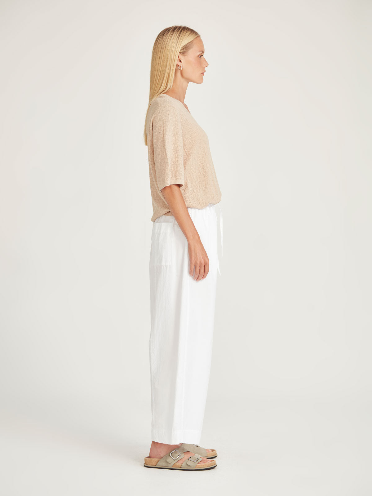 Vera Boucle V-Neck.- Sand