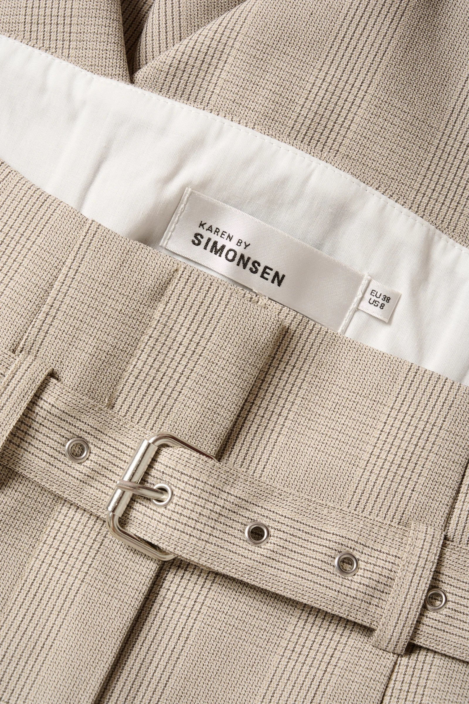 Ubertha Shorts - Taupe