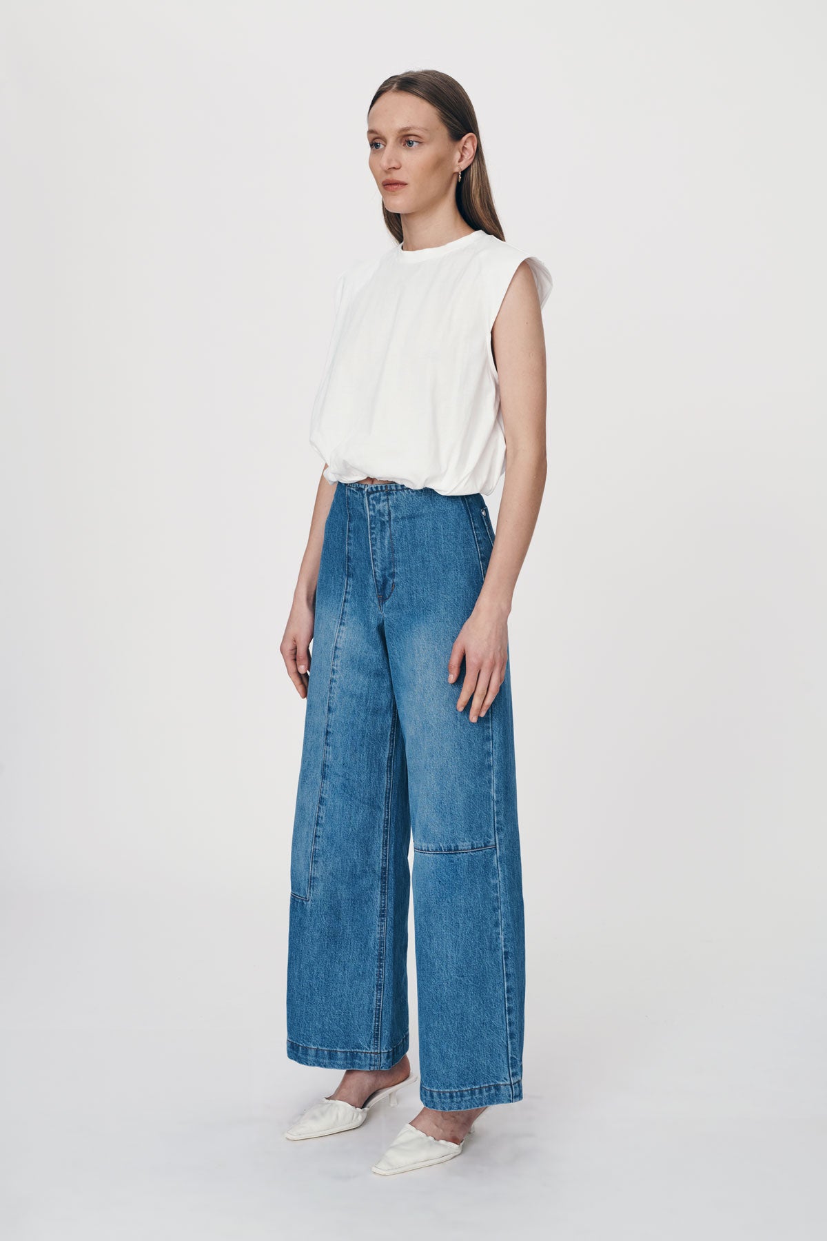 Rowie - Minimal Denim Jeans in Classic Wash