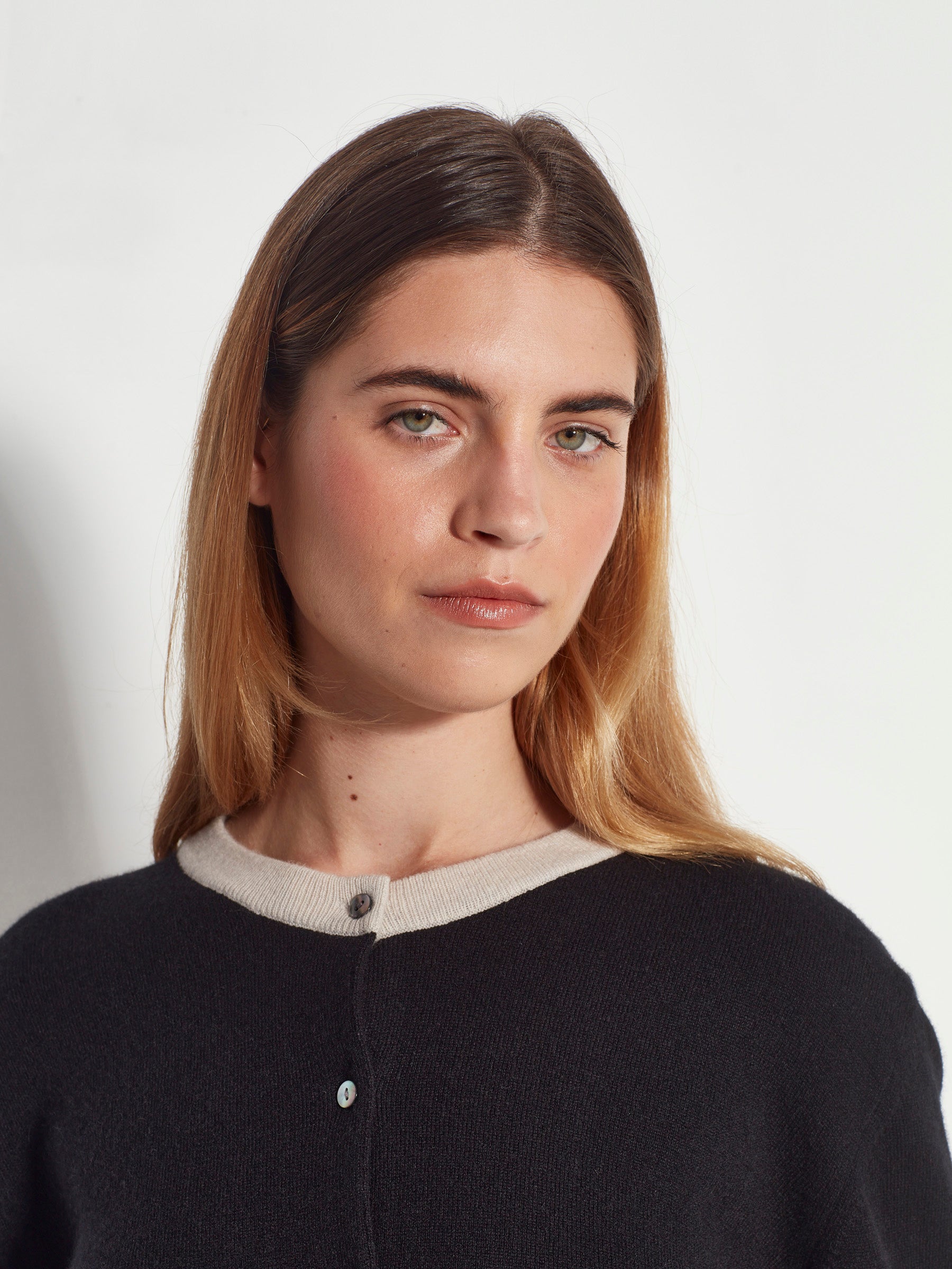 Juliette Hogan Contrast Twin Cardi Cashmere - Oreo